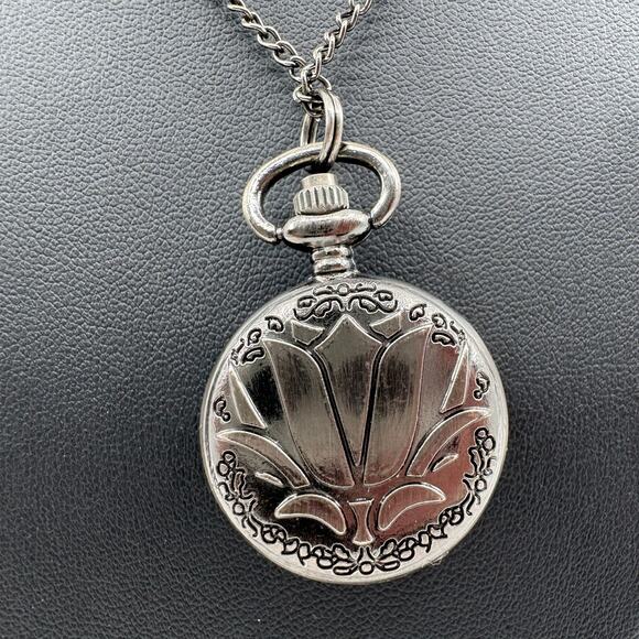 Statue of Liberty New York Watch Locket Necklace 30" Nickle Finish With Crystals - Picture 8 of 9